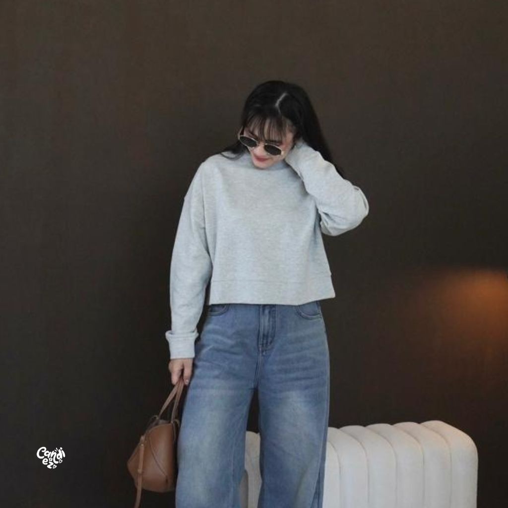 YOONA Oversized Sweater Crop | Grey Text