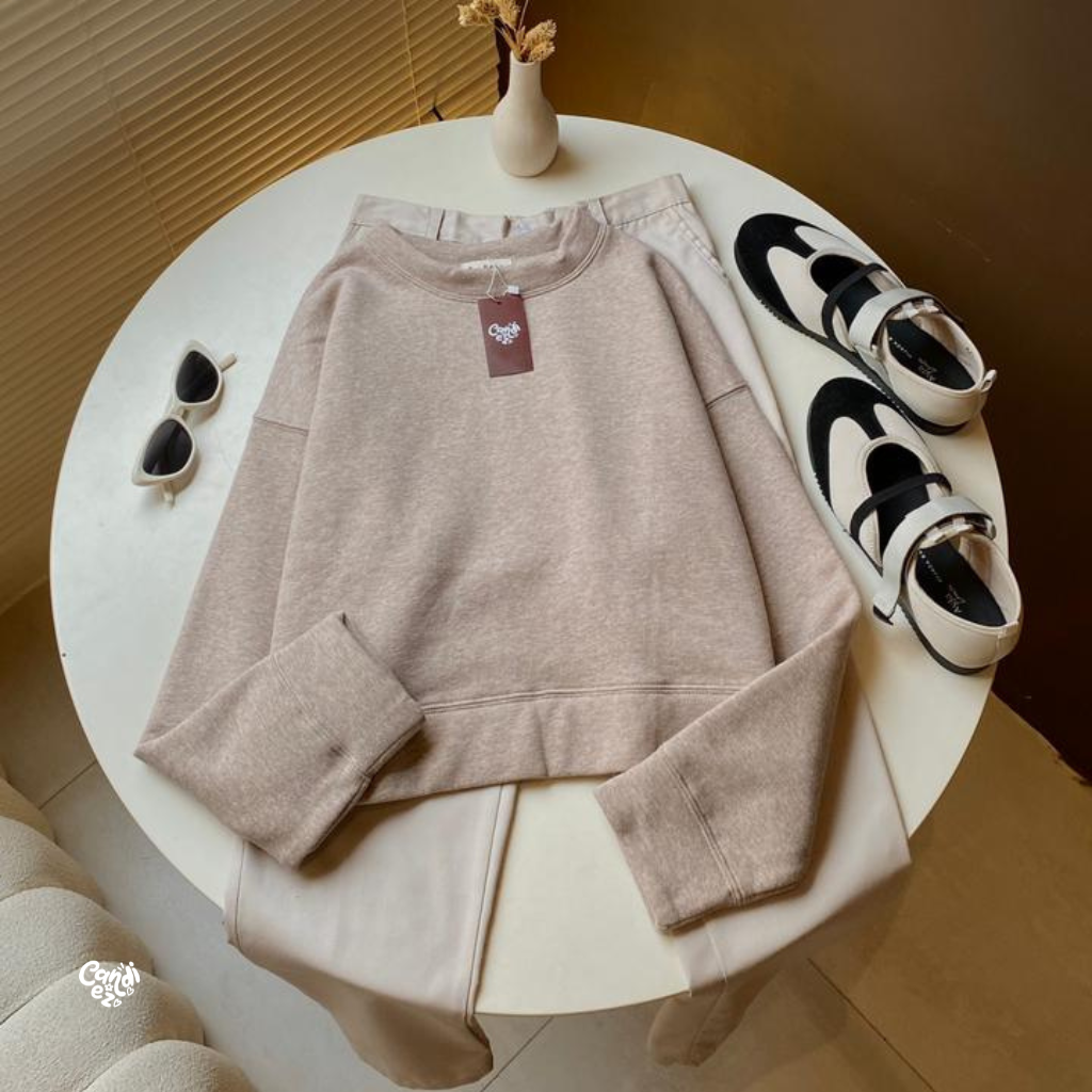 YOONA Oversized Sweater Crop | Cookie