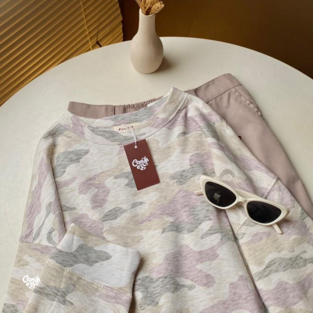 YOONA Oversized Sweater Crop | Milky Grape