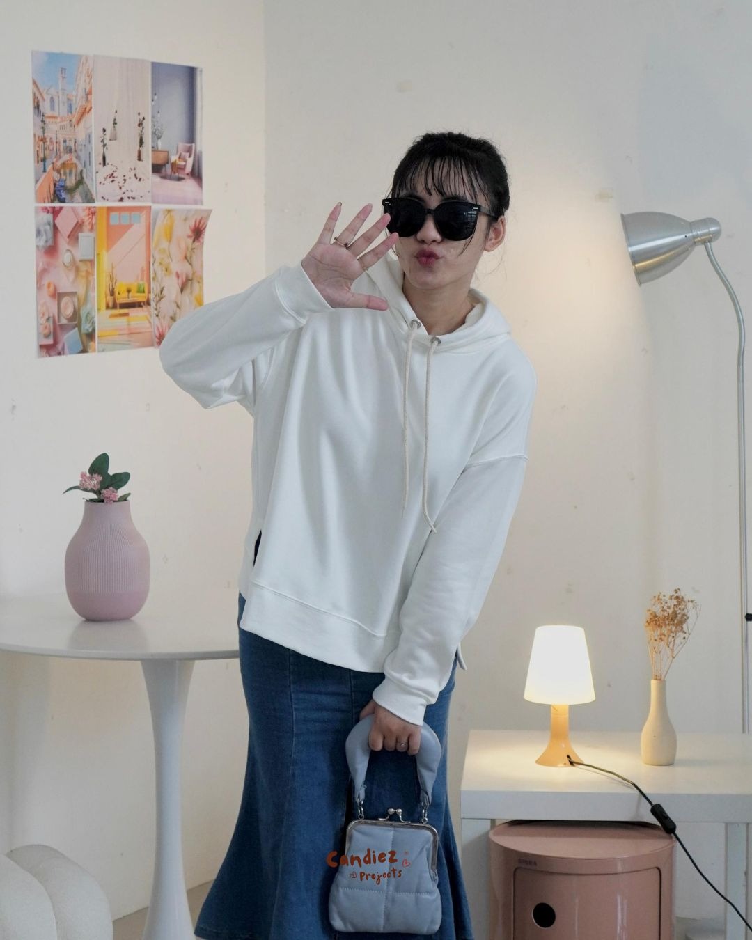 JENNIE Oversized Slit Hoodie | Milky White