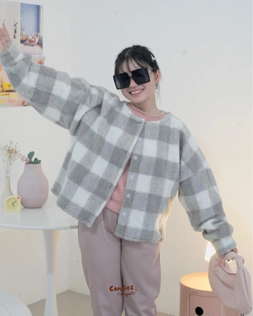 Image of ASYA Oversized Outer | Grey Square