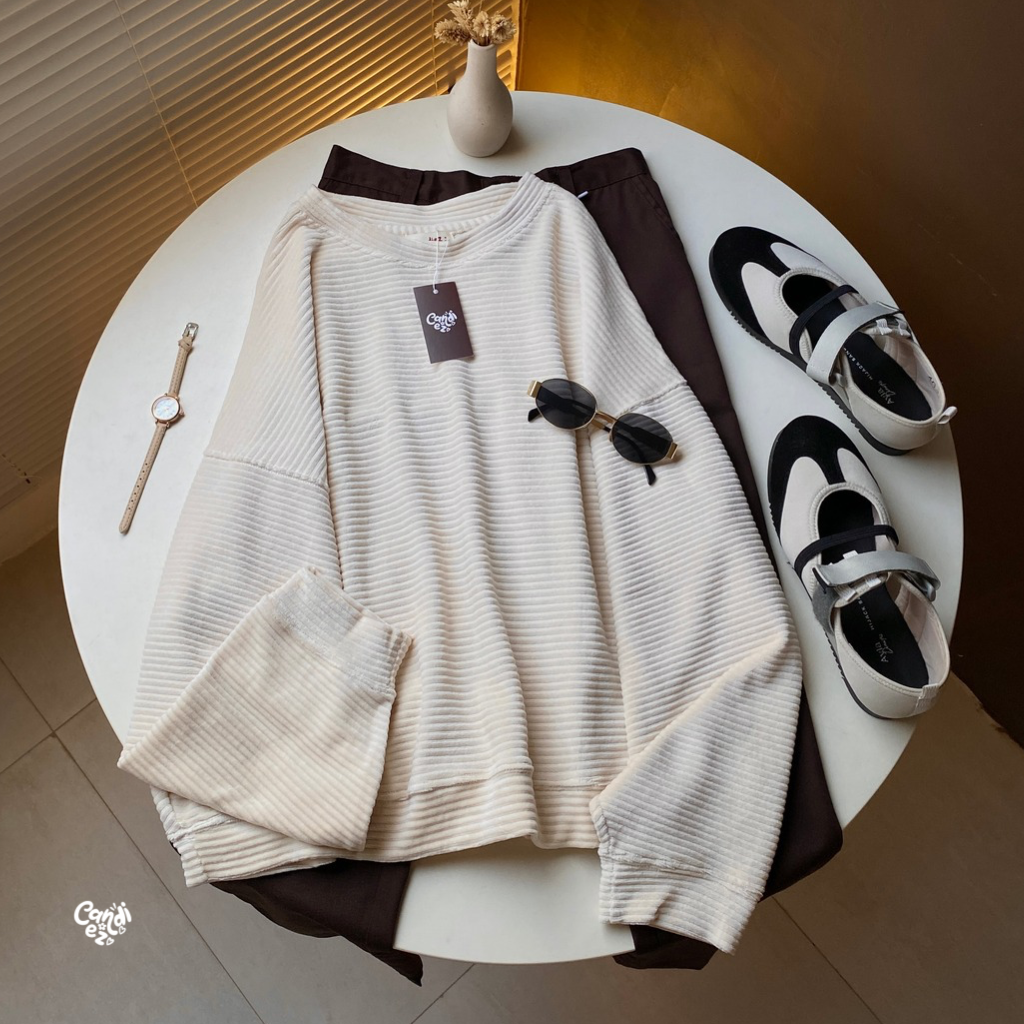 JIHOO Super Oversized Sweater | Cream Texture