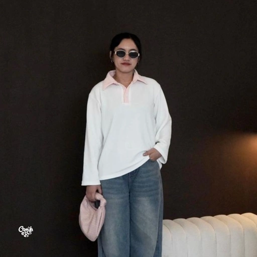 Image of KANA Polo Oversized Sweatshirt | Soft Broken White