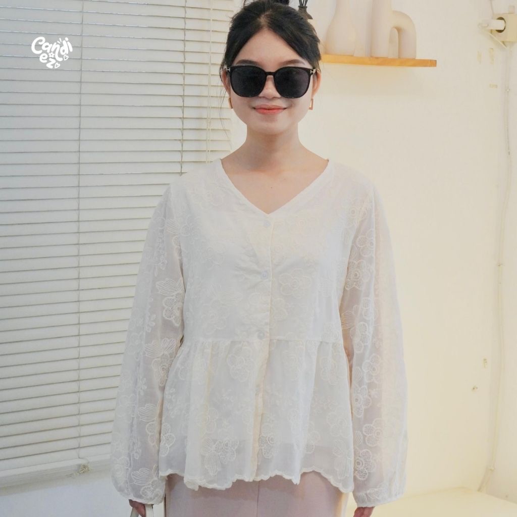GINNY Premium Lace Top | Creme