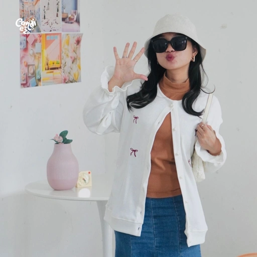 Image of LEONA Premium Sweater Cardi | BW