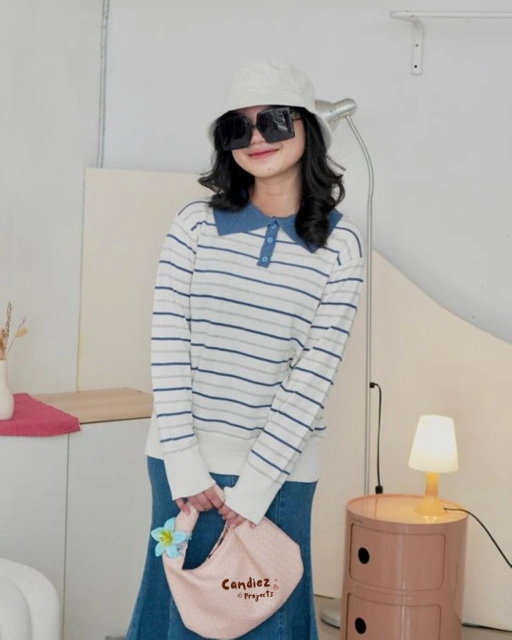 Image of MAUDY Polo Sweatshirt Knit | Denim Ash