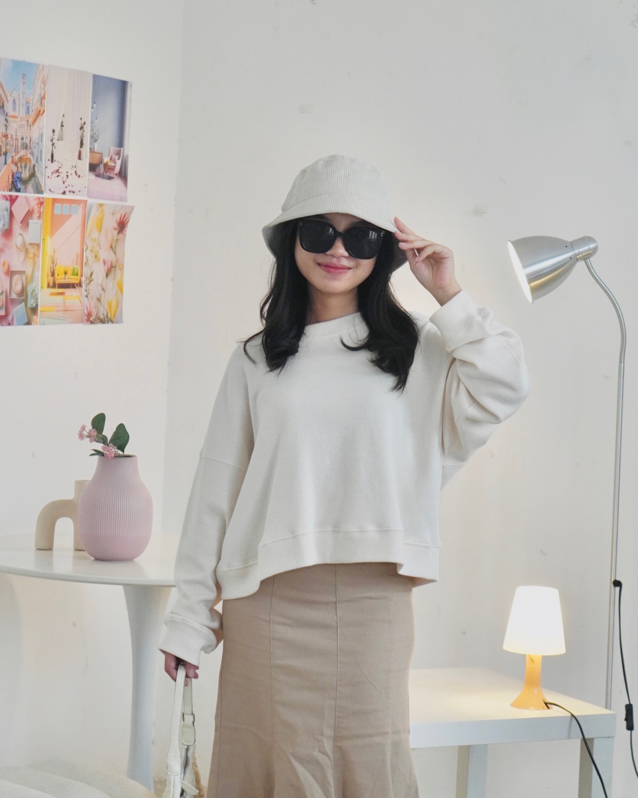 YOONA Oversized Sweater Crop | Ivory Texture
