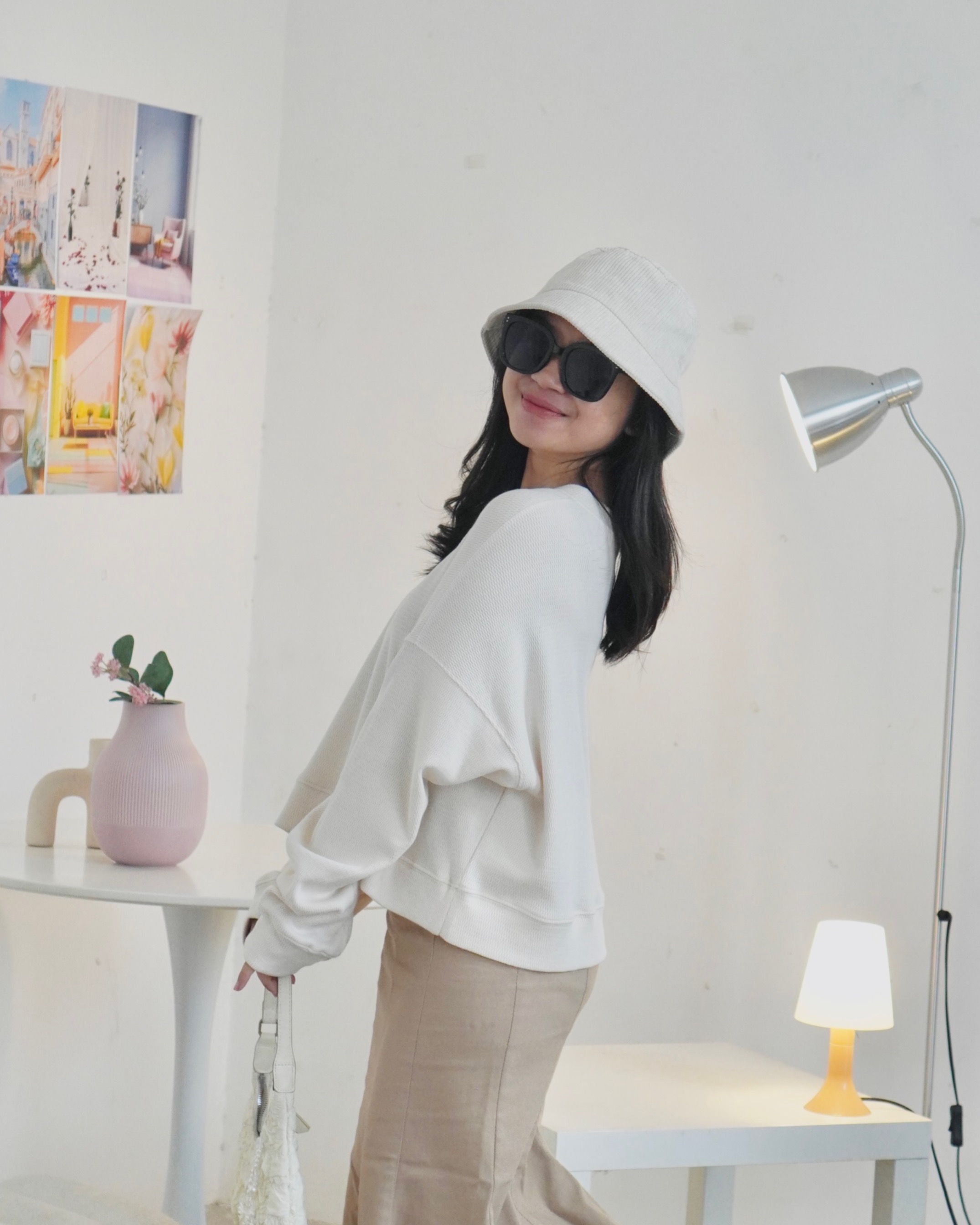 YOONA Oversized Sweater Crop | Ivory Texture