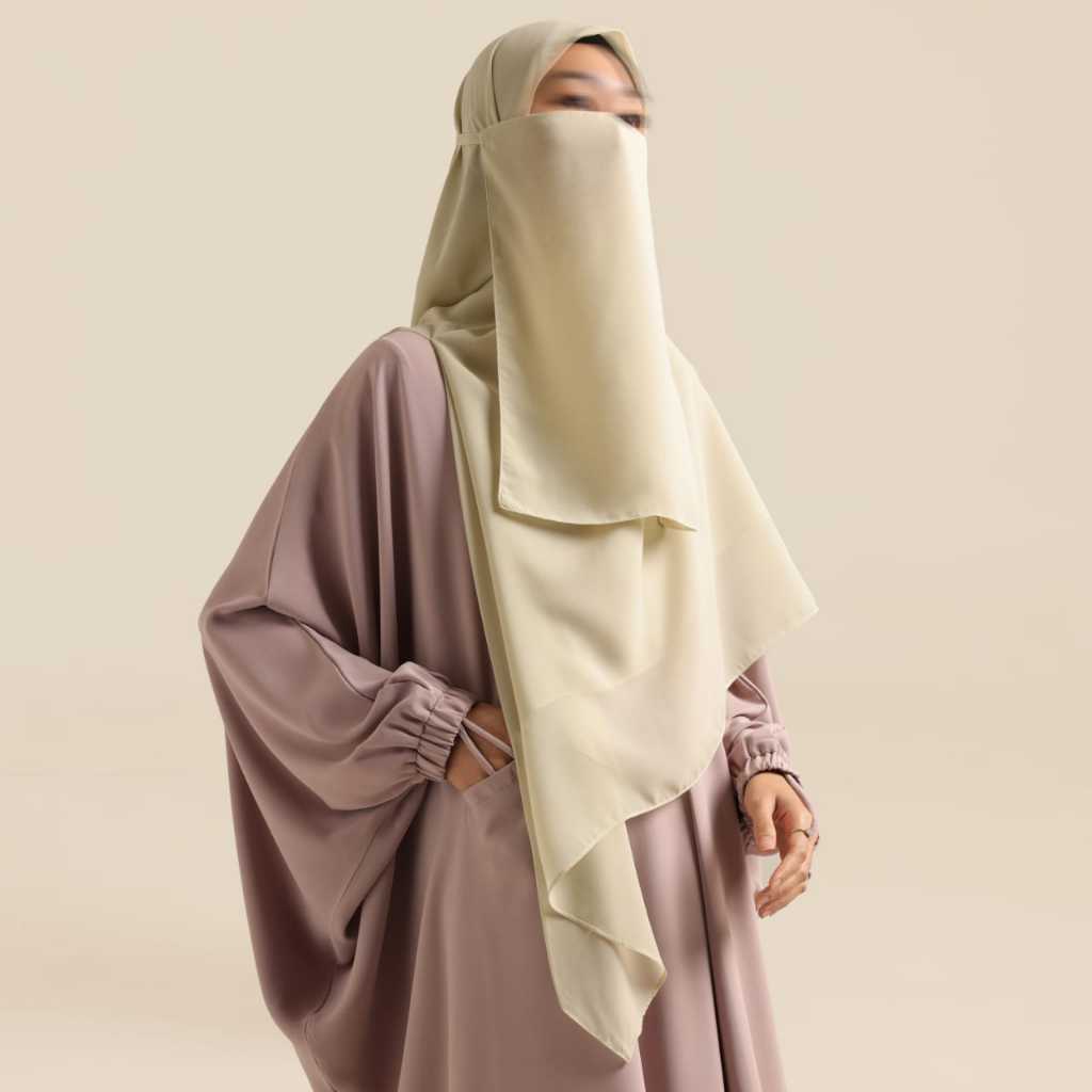 Nehhat Rafah Slip On