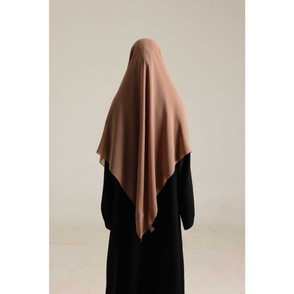 Nehhat Rafah Slip On