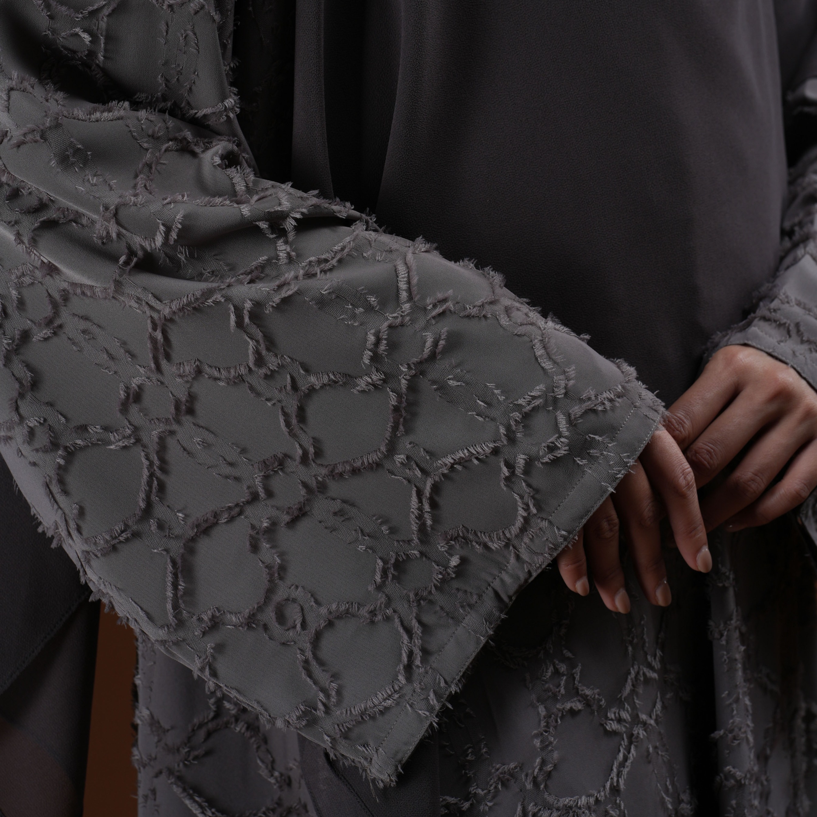 Lulu Honey Comb Abaya