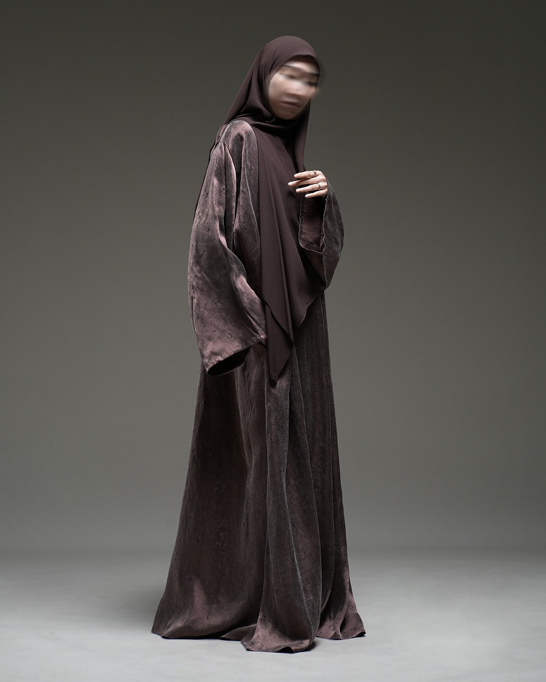La Lustre Frosty Black Pearl Abaya