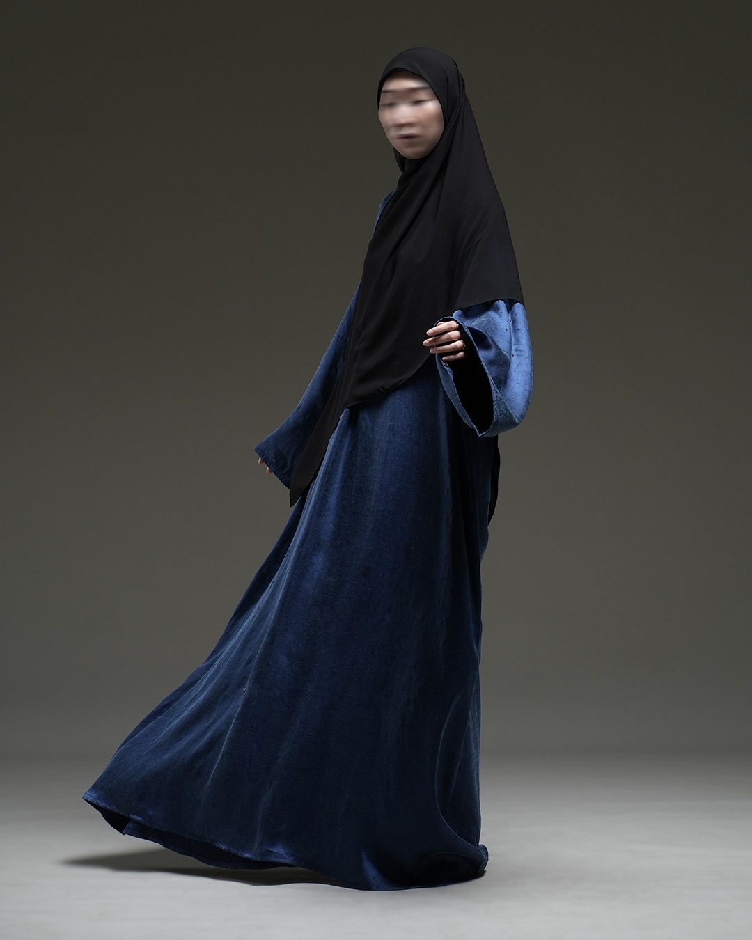 La Lustre Frosty Black Pearl Abaya