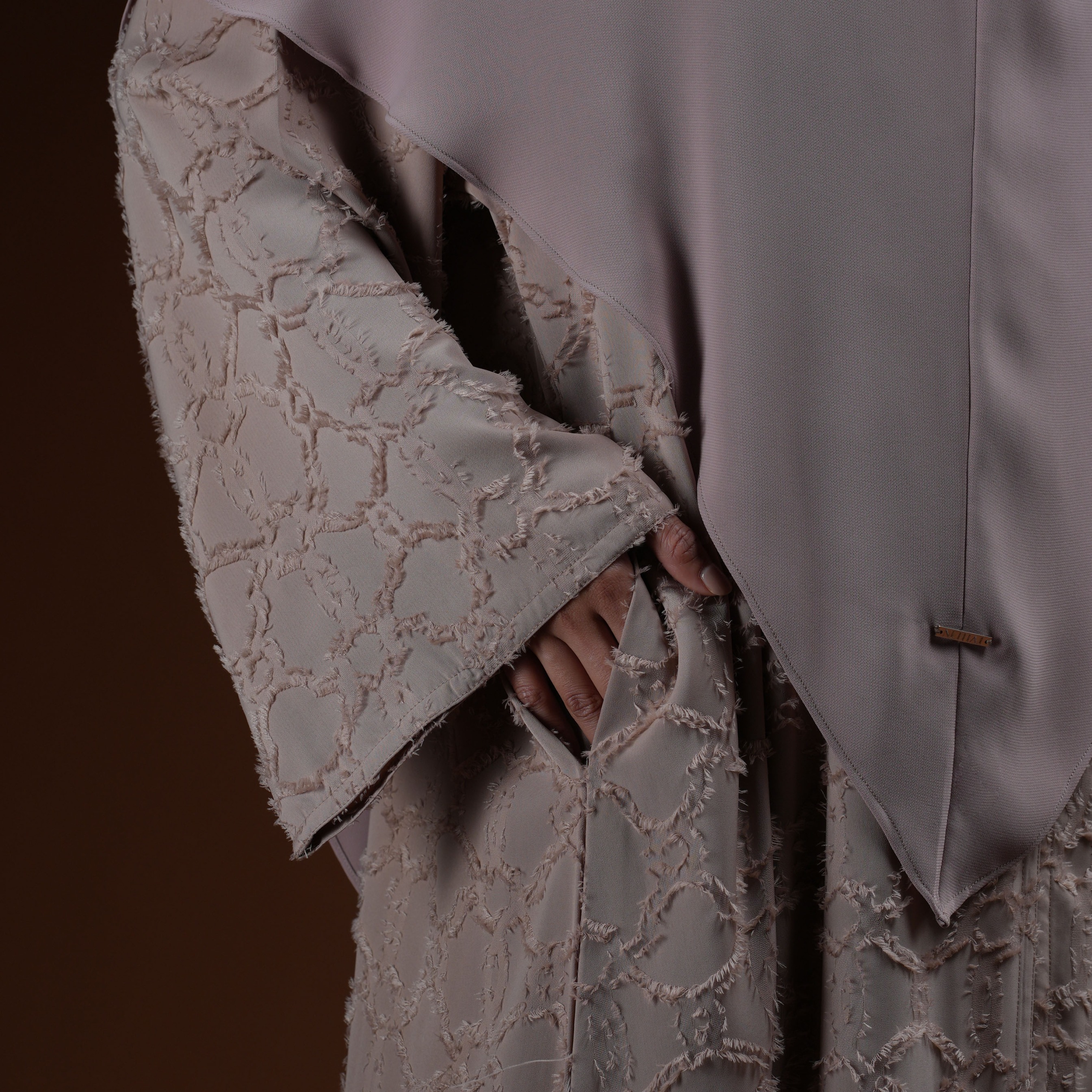 Lulu Honey Comb Abaya