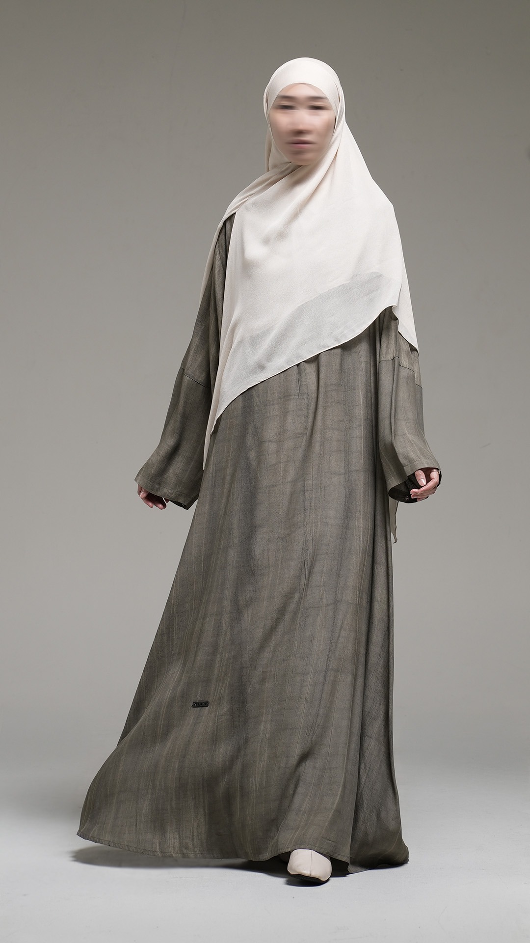 Nuvel Lune Abaya