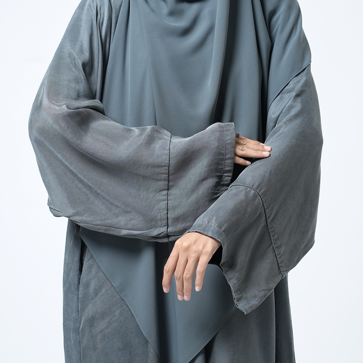 Nuvel Flow Abaya