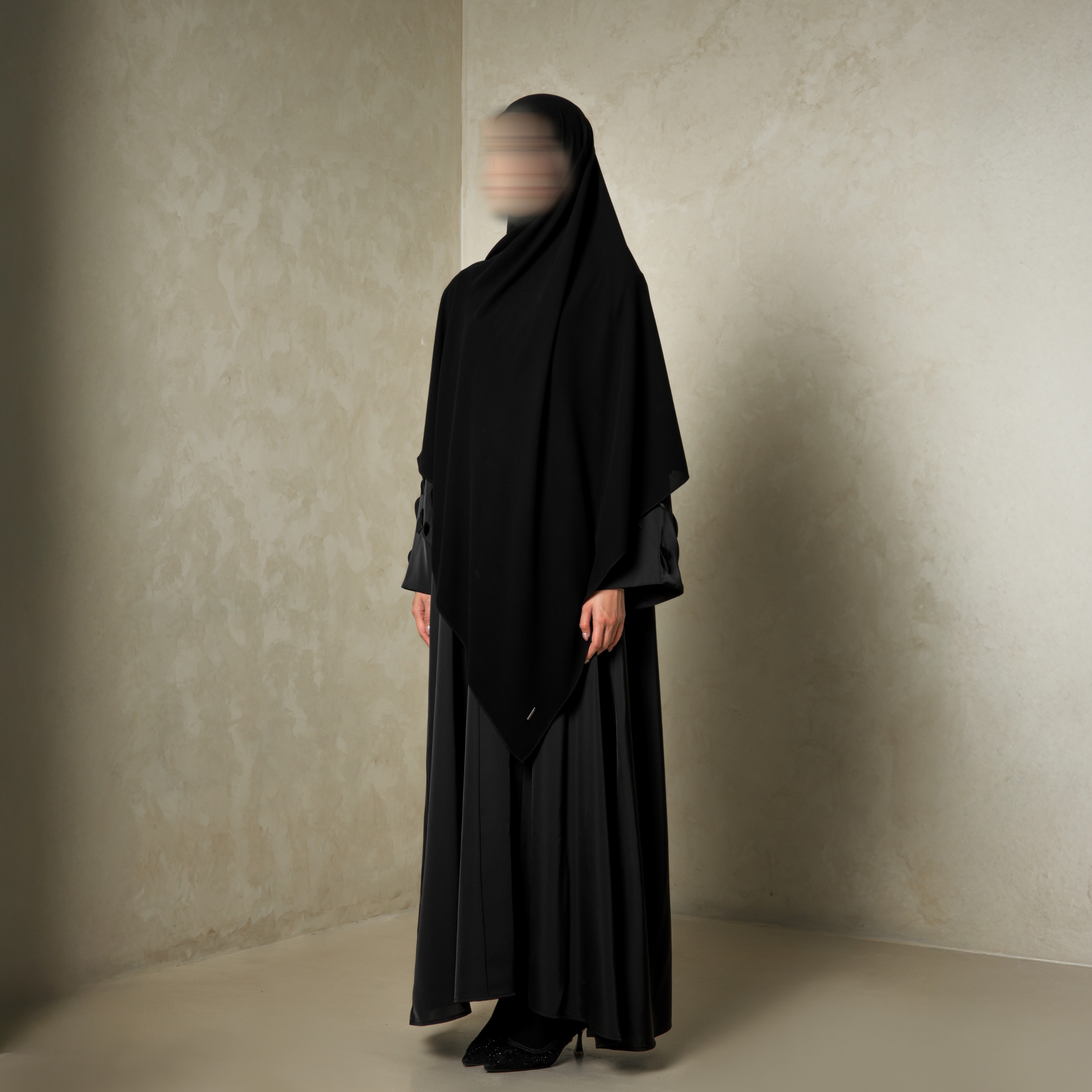 Hadley Abaya