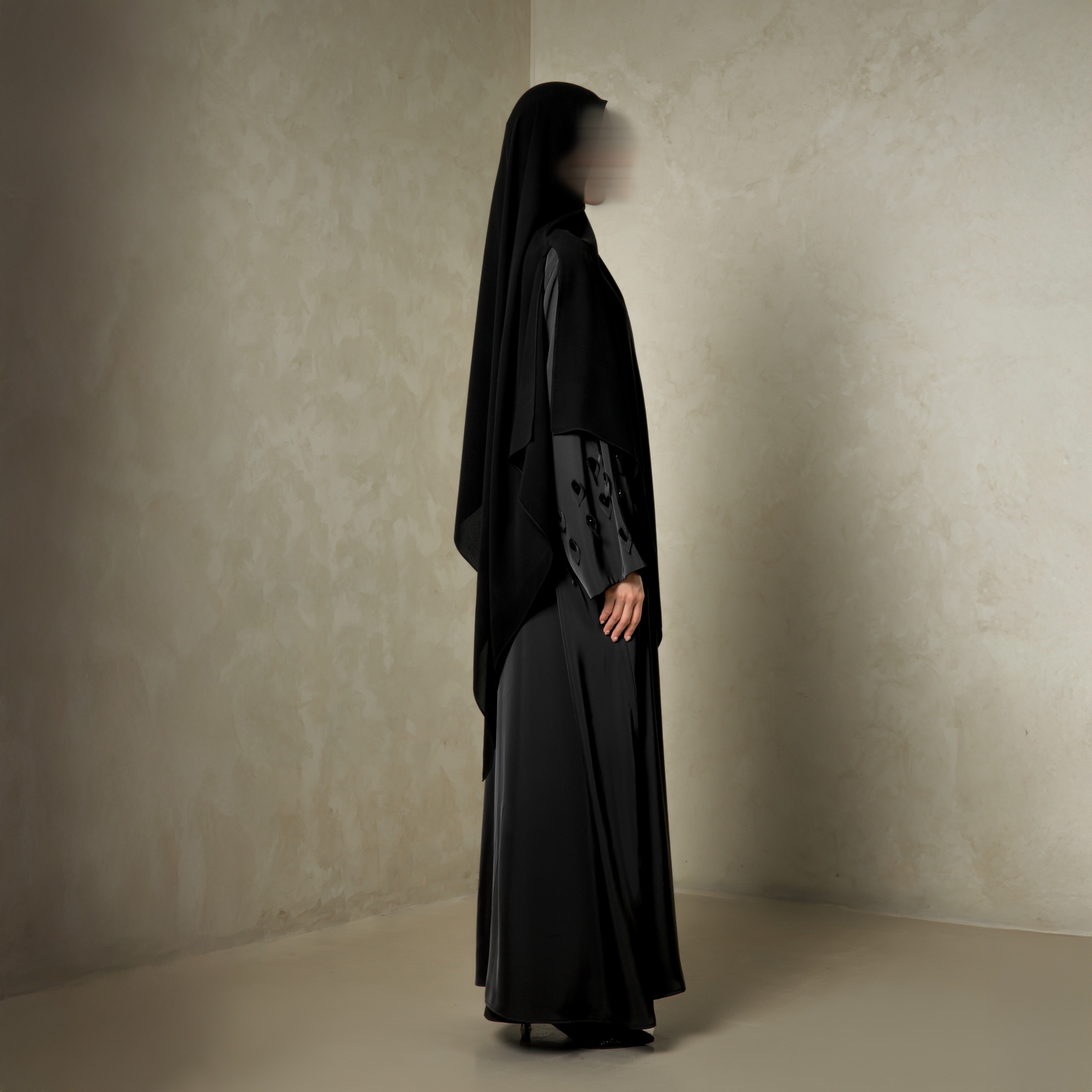 Hadley Abaya