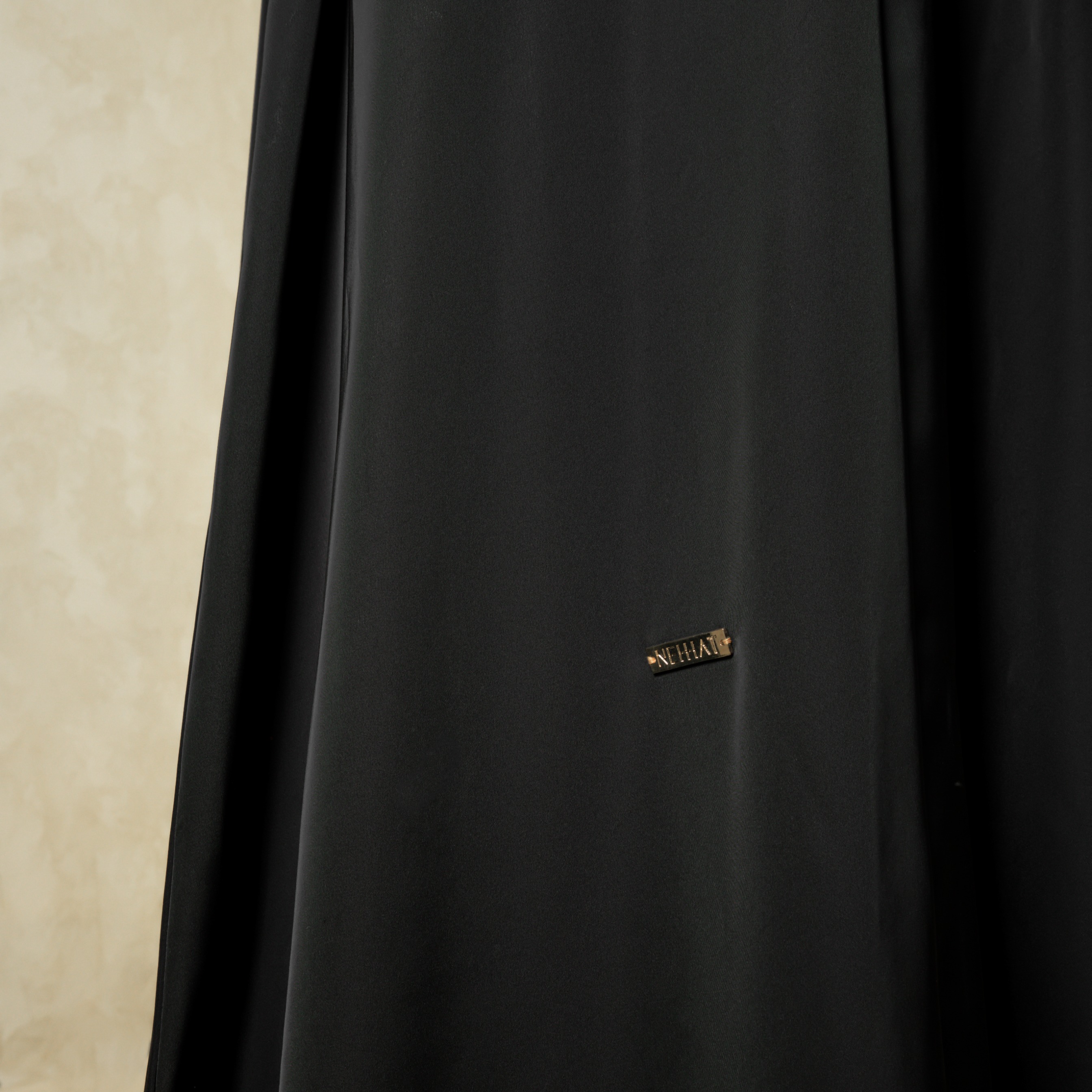 Hadley Abaya