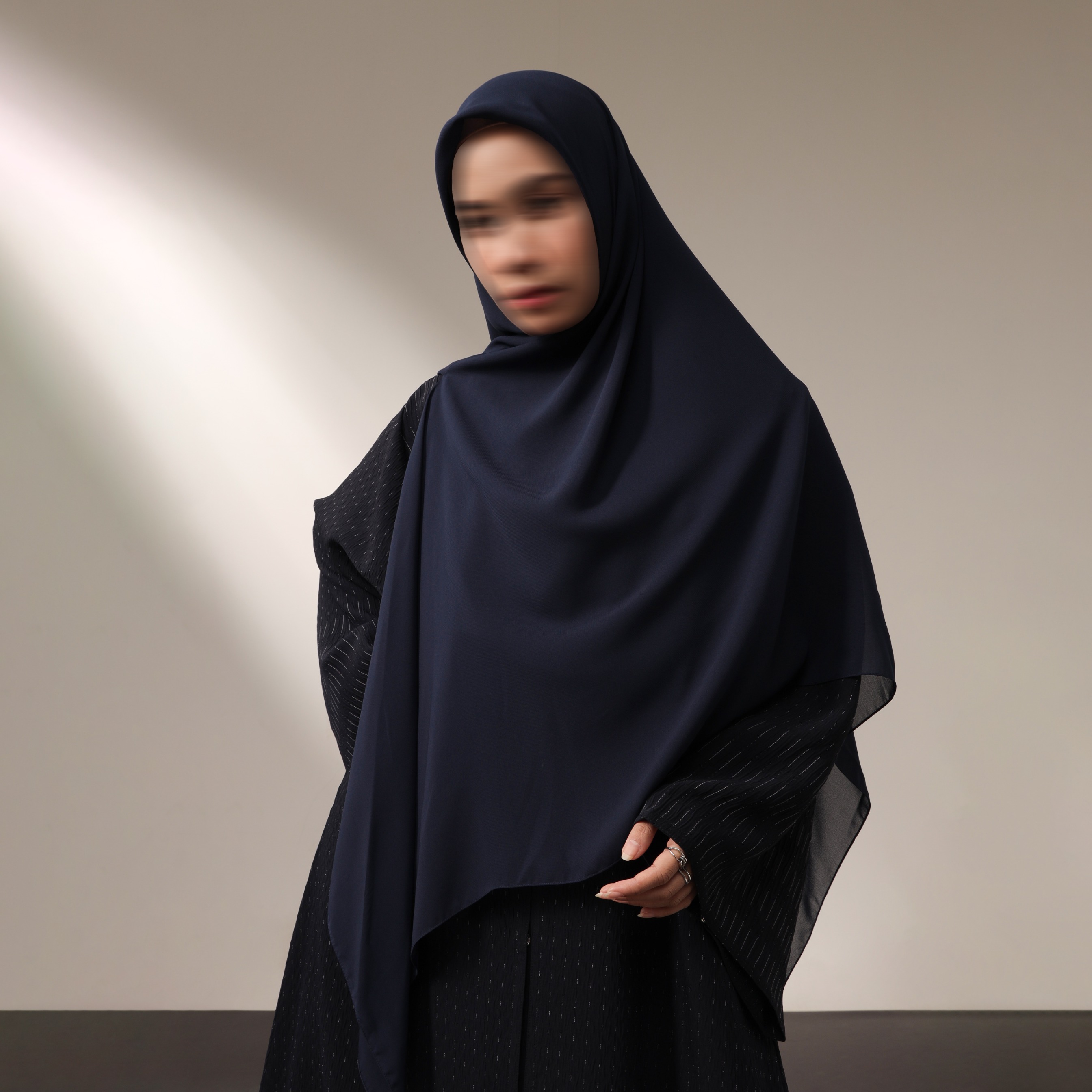 Nehhat Rafah Slip On