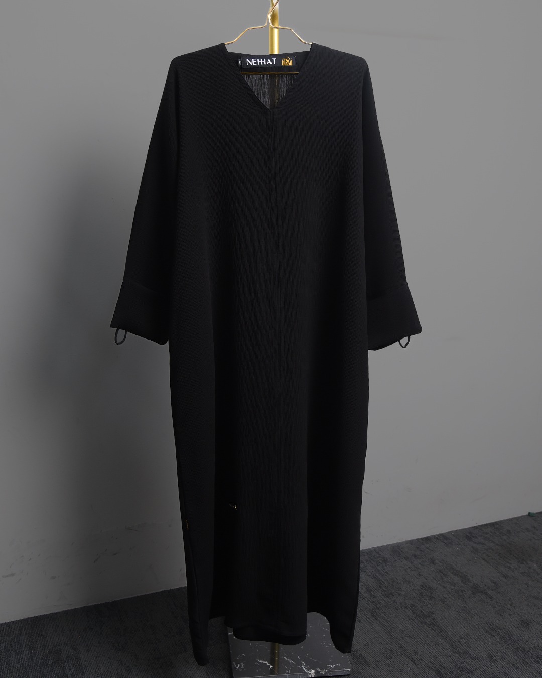 Nehhat All Black Abaya