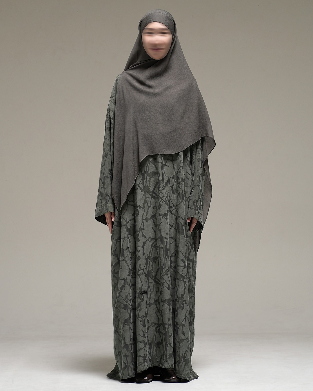 Nuvel Fern Abaya