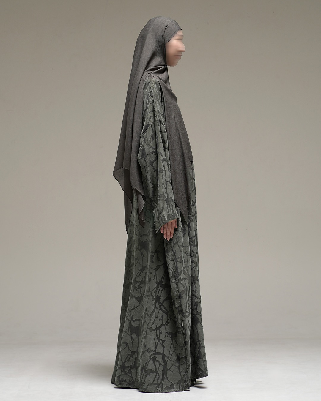 Nuvel Fern Abaya