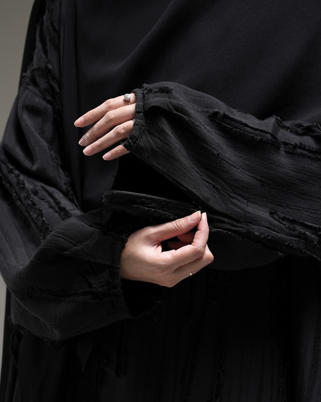 Nuvel Iris Abaya