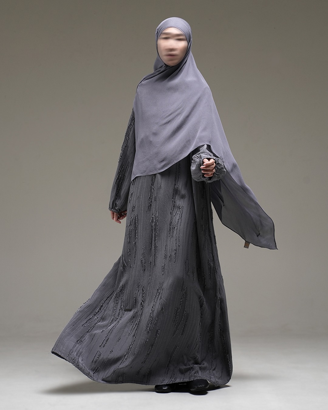 Nuvel Iris Abaya