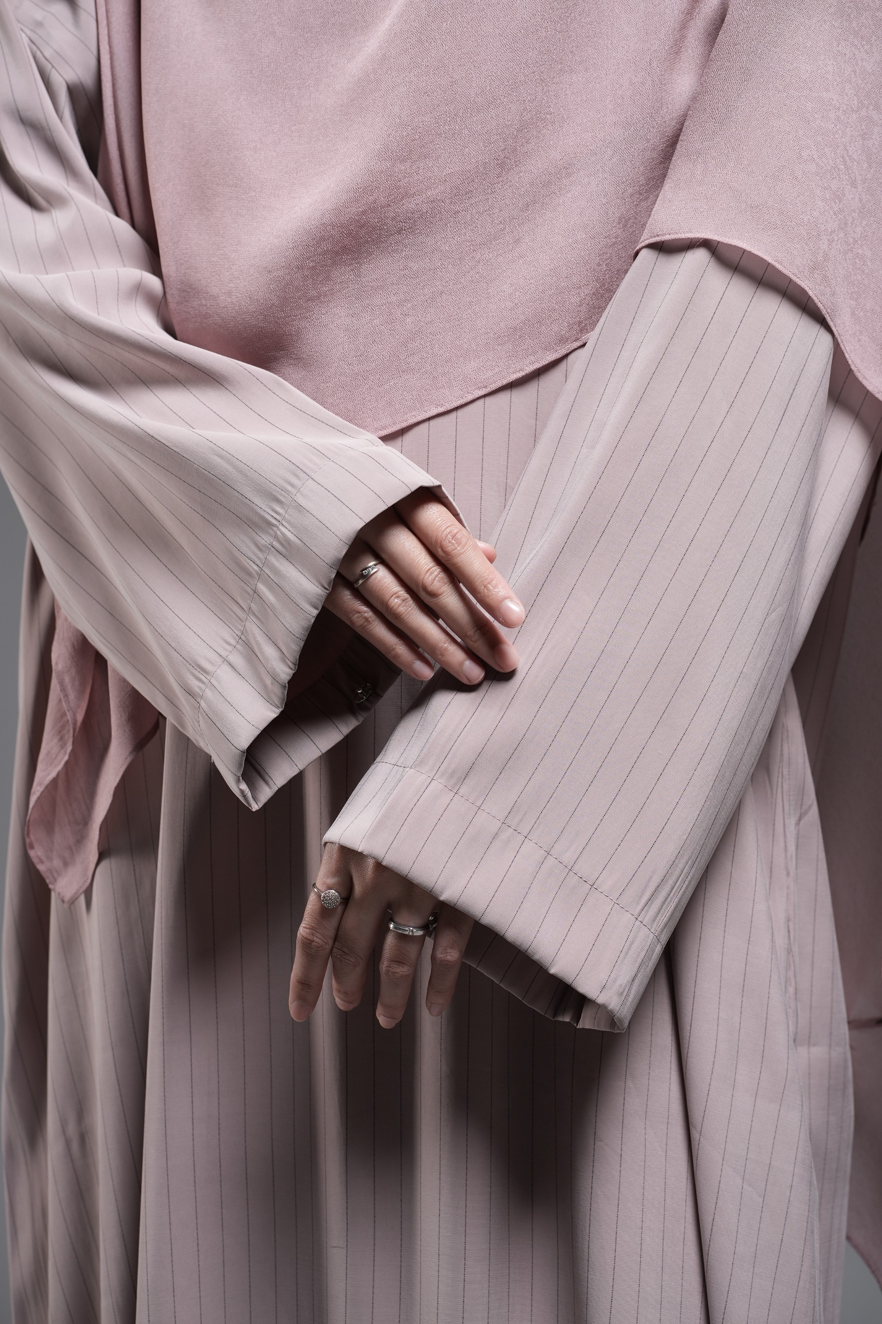 Qalours Abaya