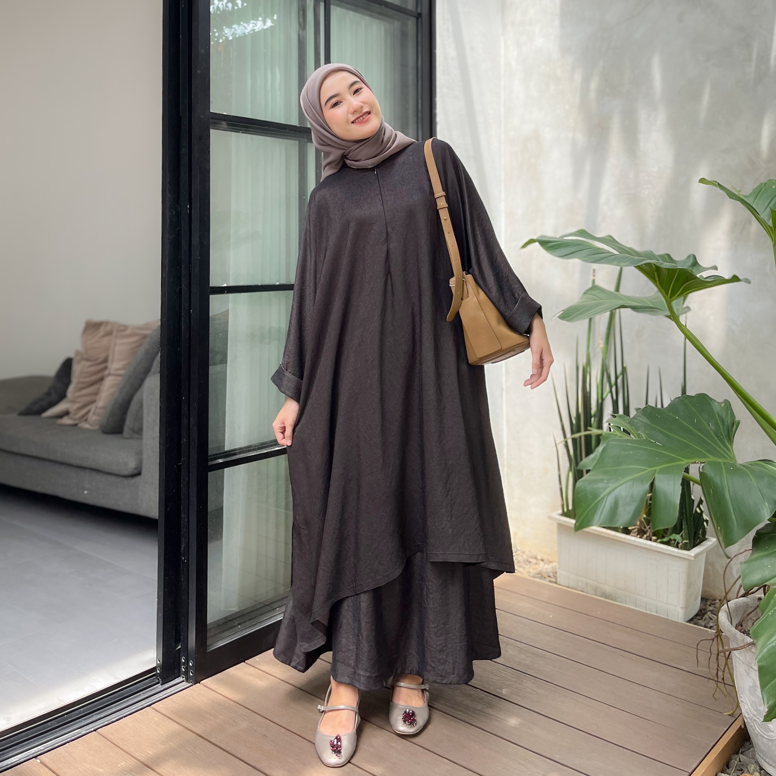 Listia One Set Deep Brown