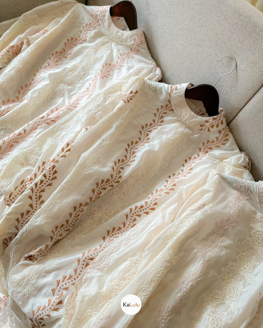 Image of Blume Loose Dess