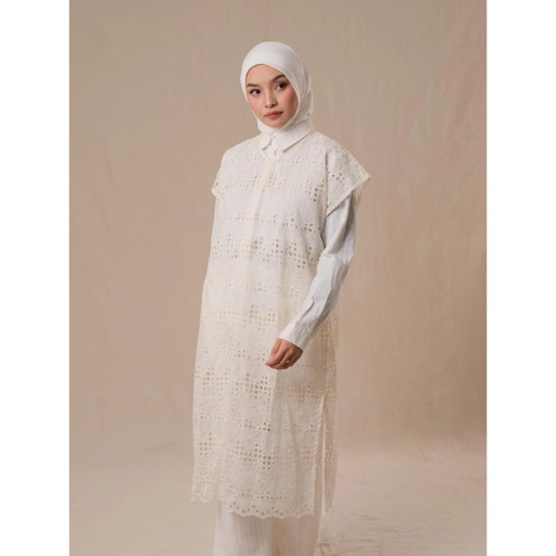 Image of NHS.LOOKS - Kamila Vest