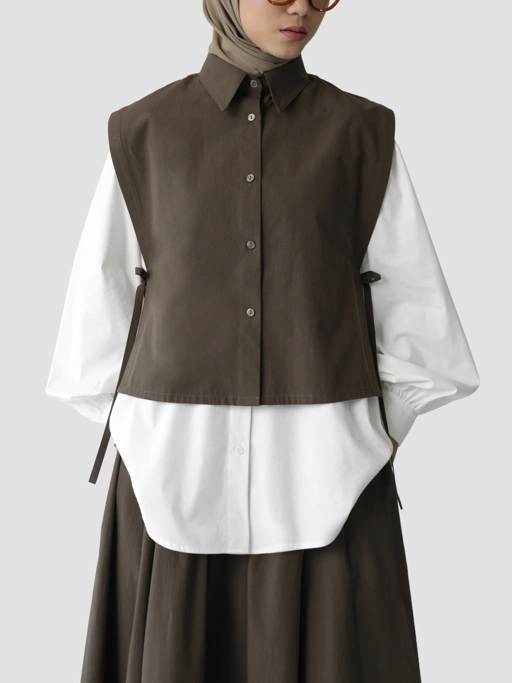 Image of Sabamodest Poplin Vest