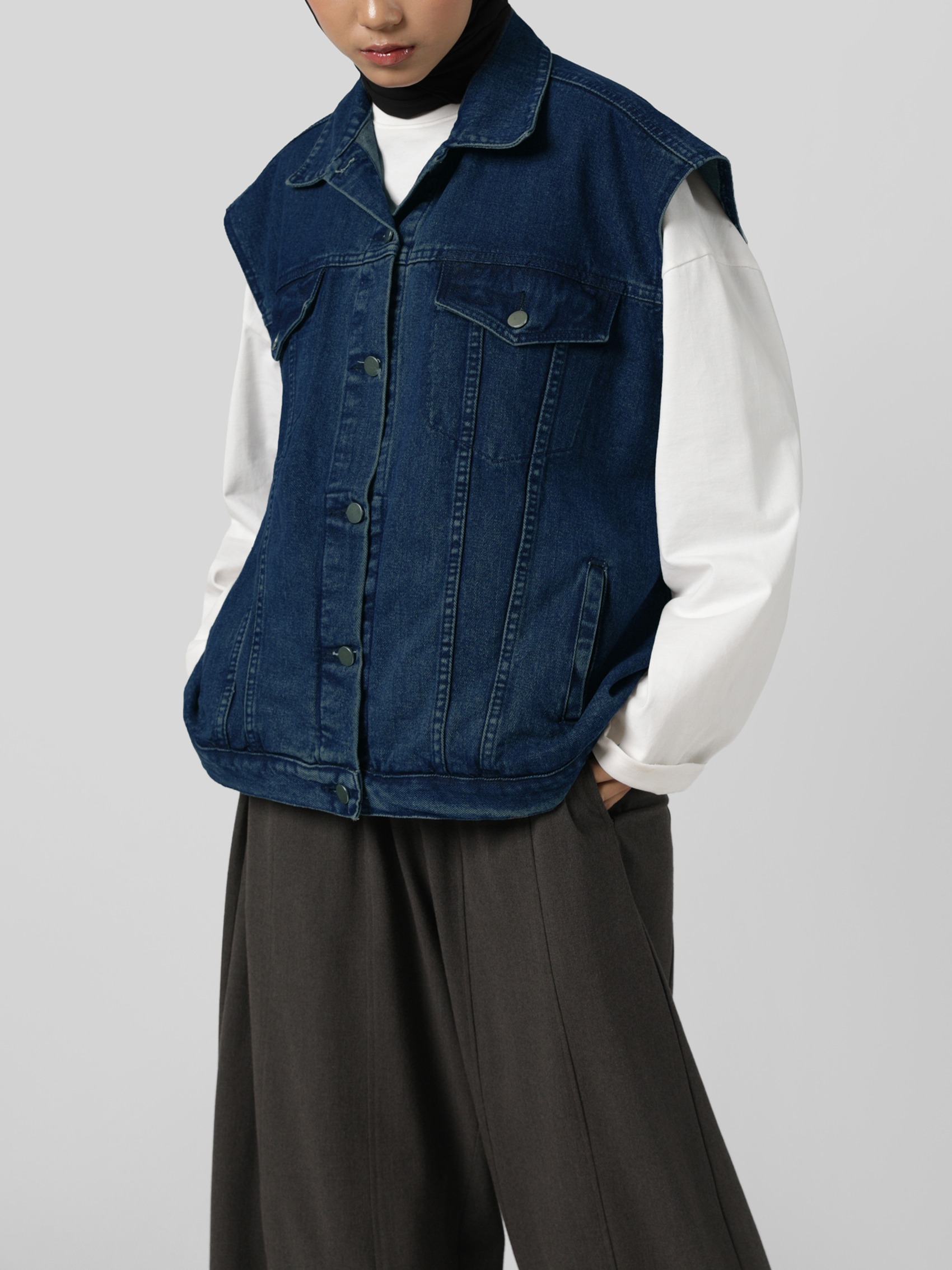 Sabamodest Sleeveless Denim Jacket