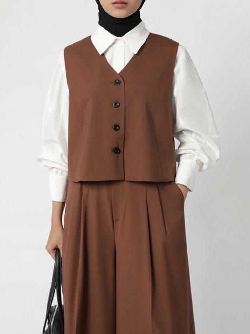 Image of Sabamodest Crop Vest Caramel