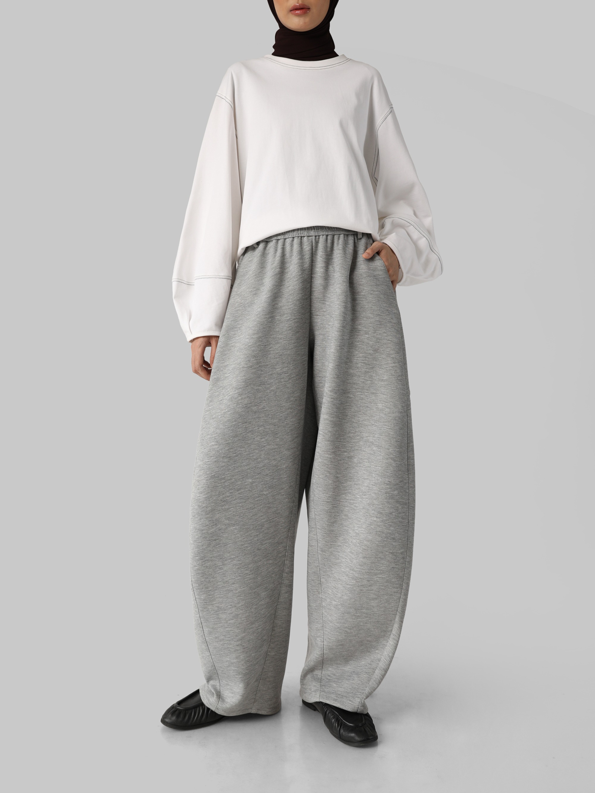 Sabamodest Comfy Bonded Petal Blouse & Comfy Bonded Barrel Pants