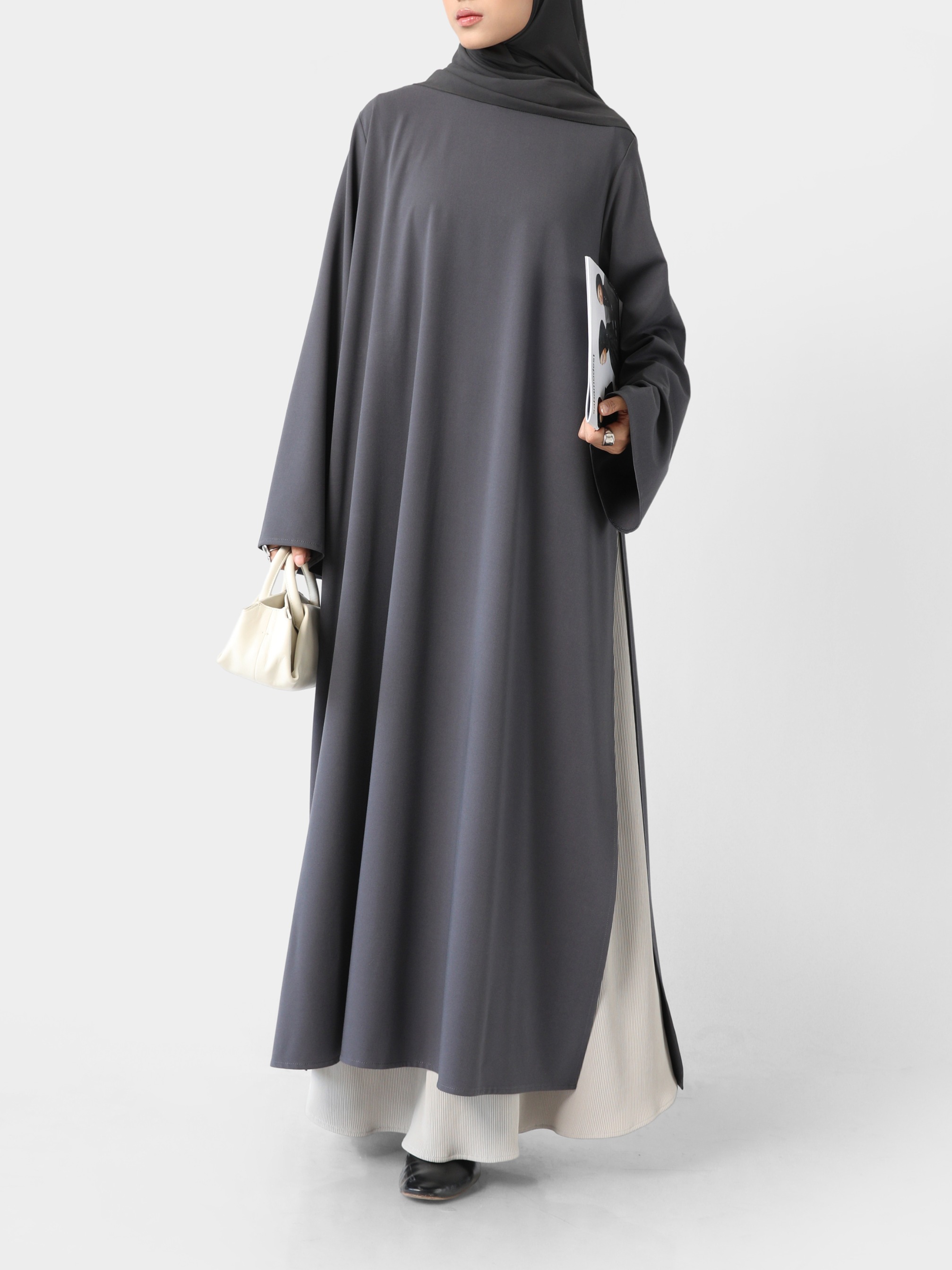 Sabamodest Split Abaya
