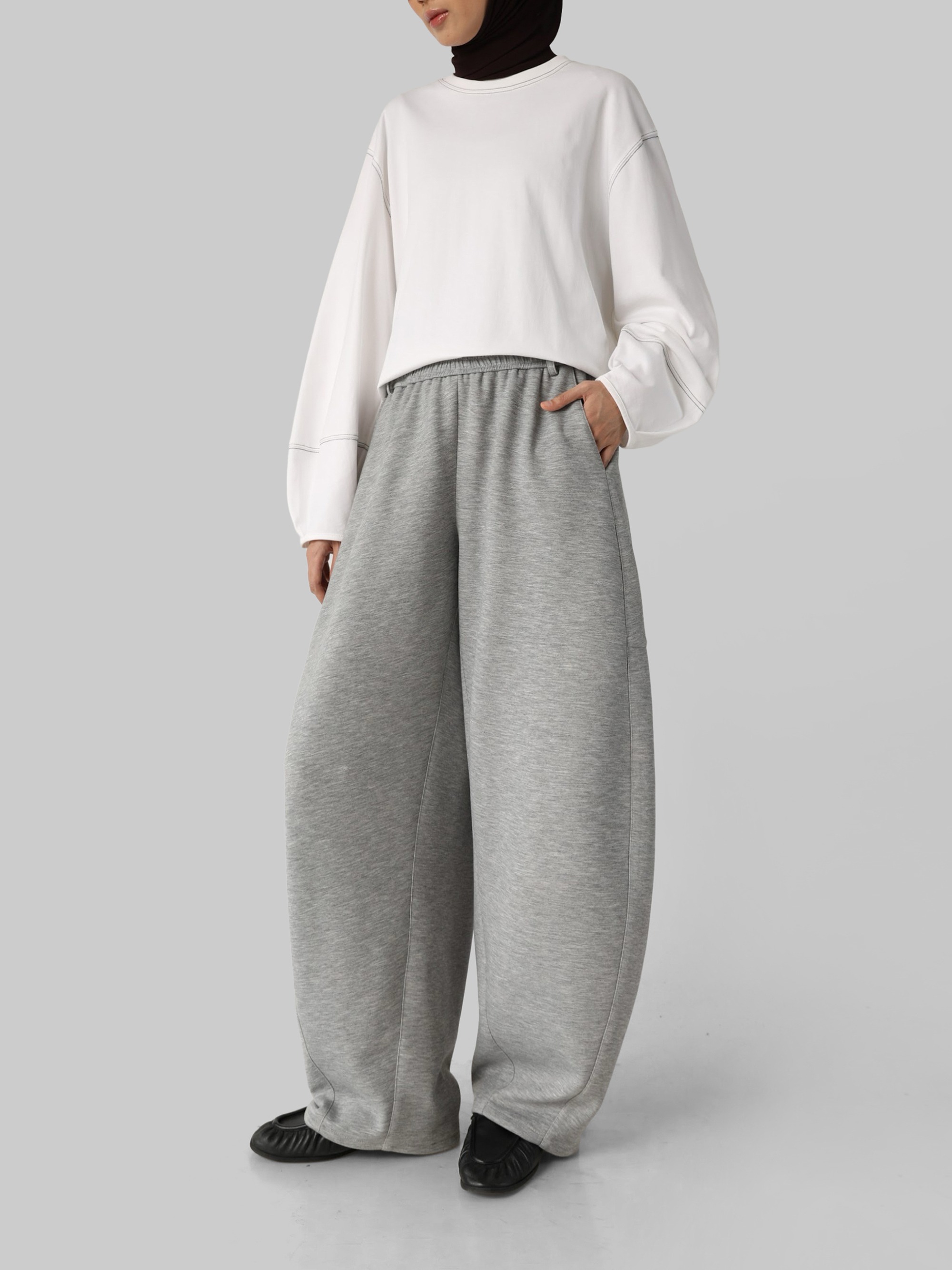 Sabamodest Comfy Bonded Petal Blouse & Comfy Bonded Barrel Pants