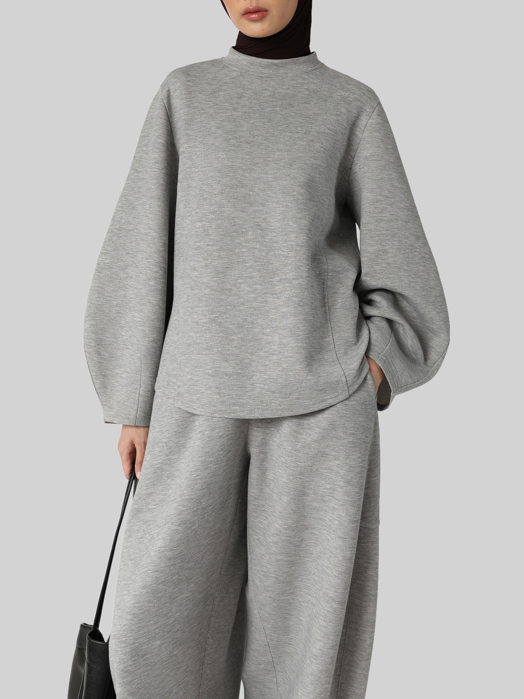 Sabamodest Comfy Bonded Petal Blouse & Comfy Bonded Barrel Pants