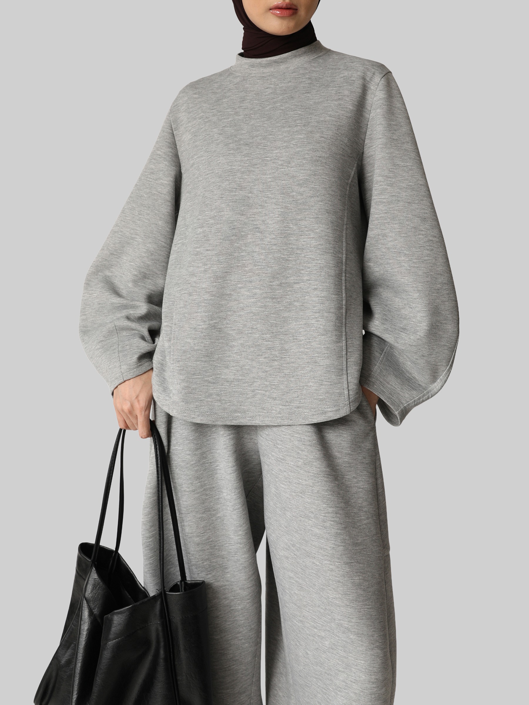 Sabamodest Comfy Bonded Petal Blouse & Comfy Bonded Barrel Pants