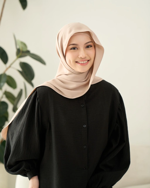 Image of Sara Pashmina Instant Magnet dessert blossom