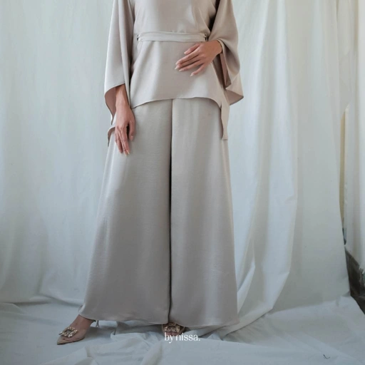 Image of LAKSMI KULOT 