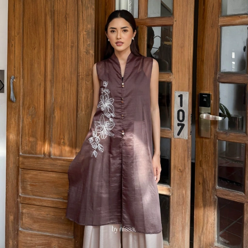 Image of POETRY LONG VEST