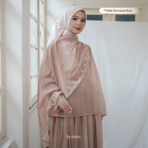 Image of AMERTA BLOUSE