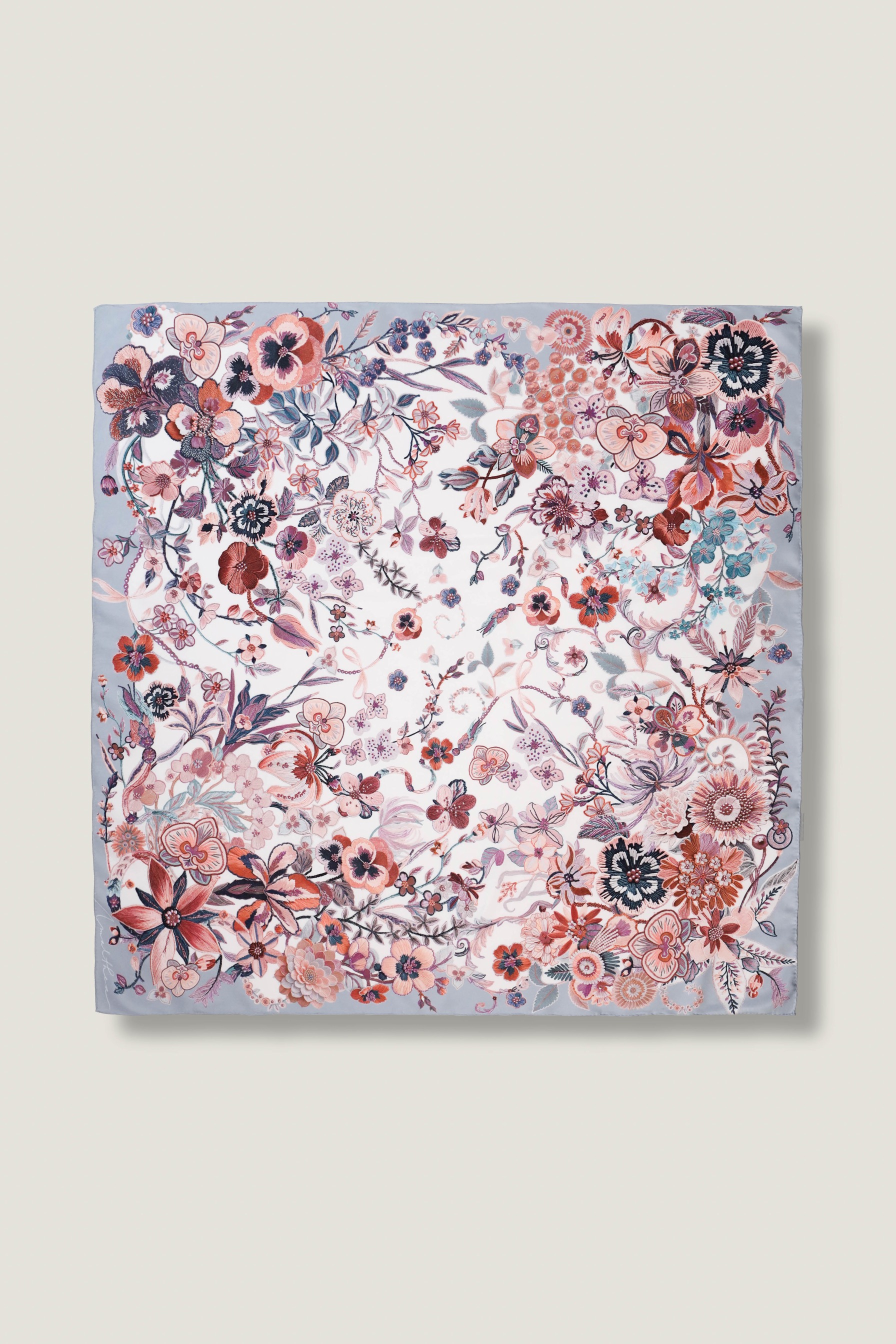 FULL BLOOM  PEBBLE
