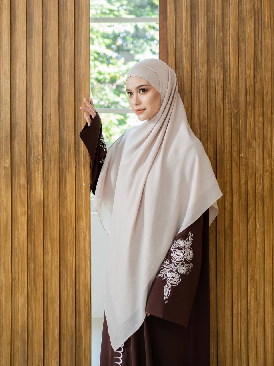 Azmiza-Solace-Abaya Bordir Bunga Dress Bordir Bunga Dress Bordir Muslimah
