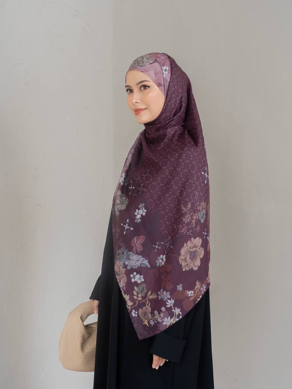 AZMIZA - BLUMMEN SCARF - Hijab Segi Empat Motif Bahan Premium Voile-Nyaman Adem