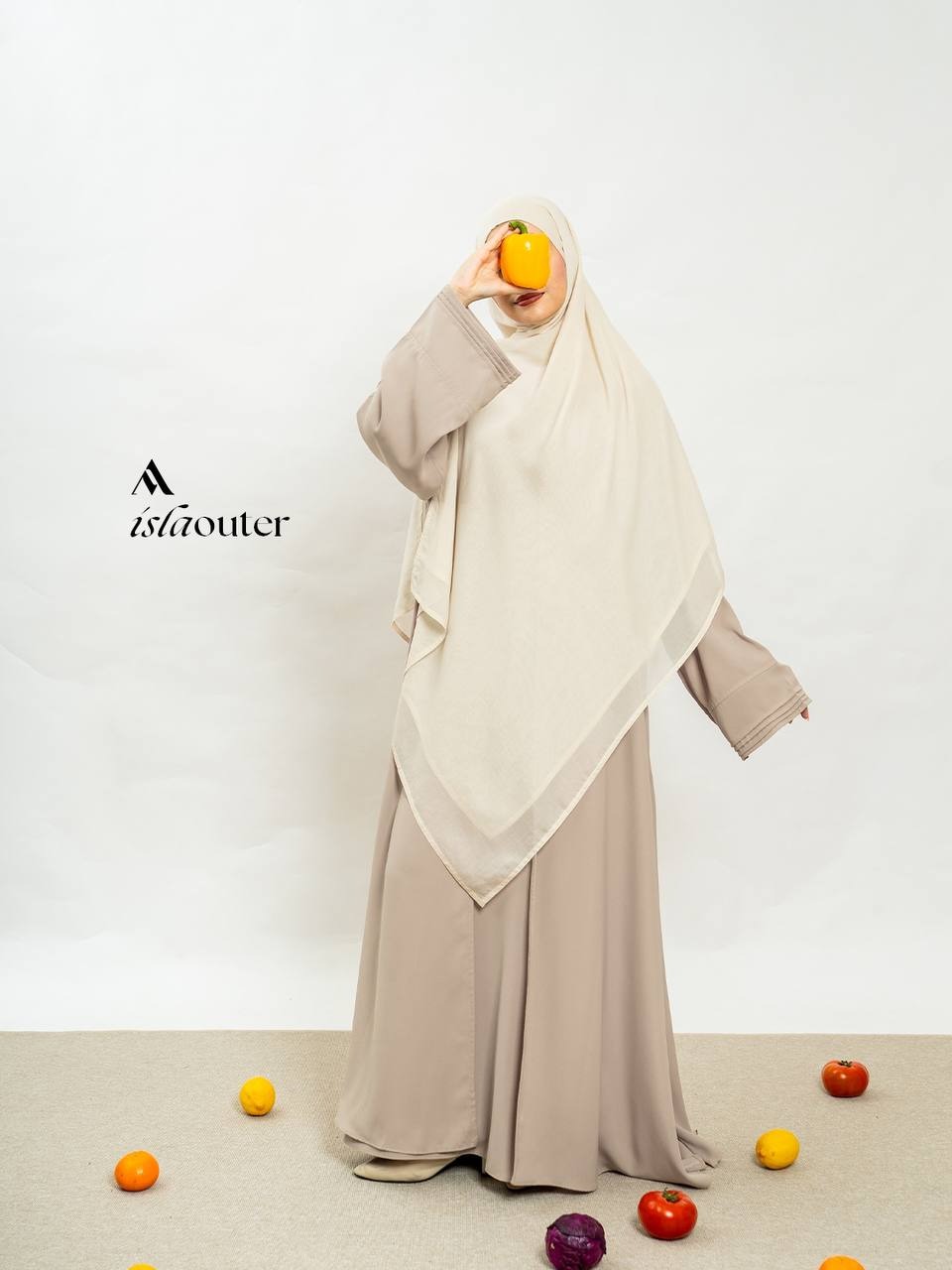 Azmiza-Isla Outer-Hanya Outer Saja-Loose Outer