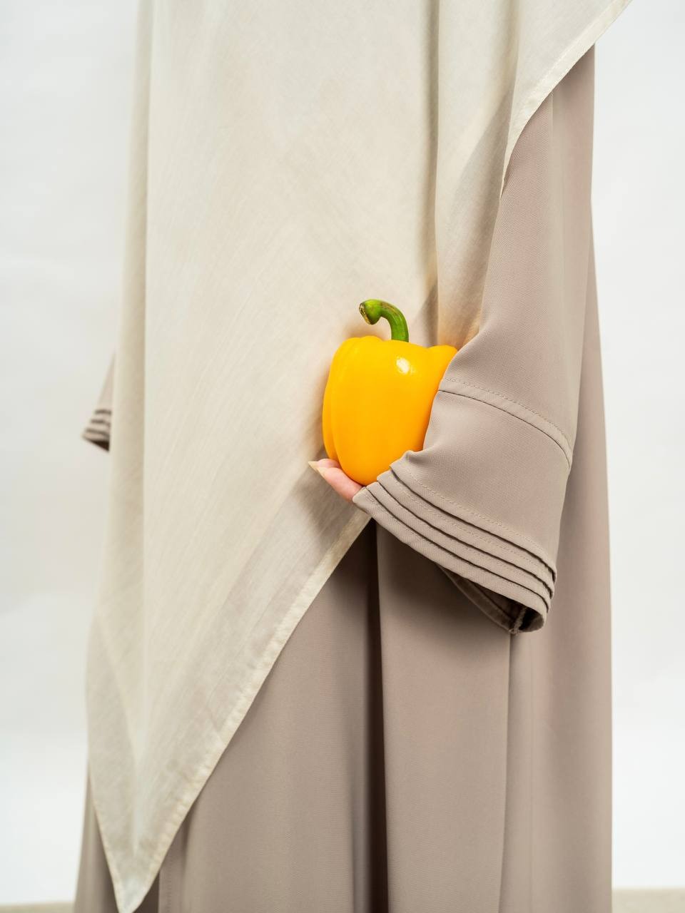 Azmiza-Isla Outer-Hanya Outer Saja-Loose Outer
